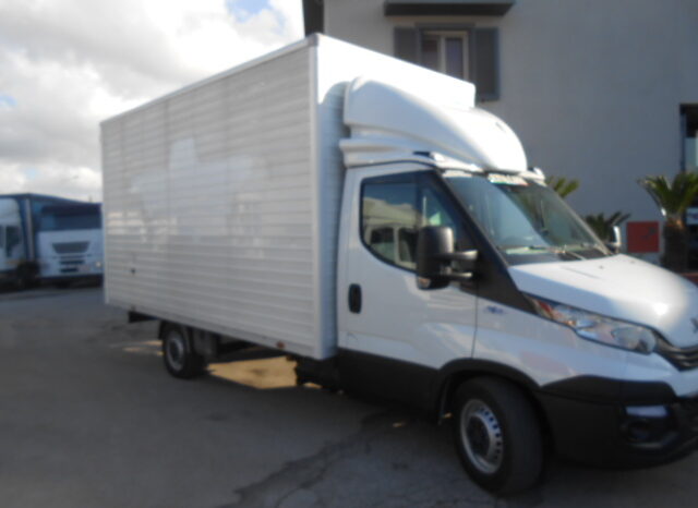 IVECO DAILY 35S18 pieno