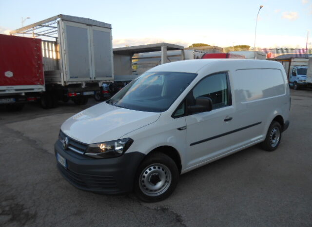 VOLKSWAGEN CADDY pieno