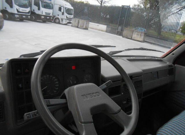 IVECO 35.8 RIBALTABILE TRILATERALE pieno