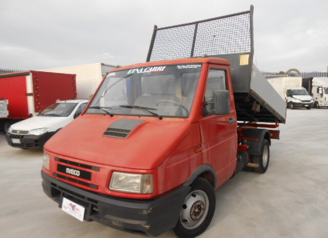 IVECO 35.8 RIBALTABILE TRILATERALE pieno