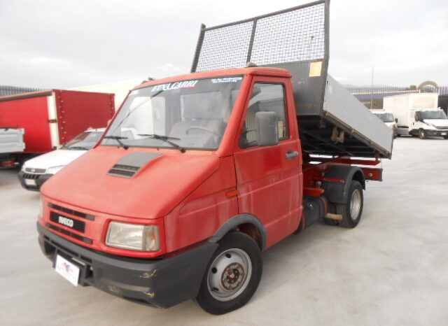 IVECO 35.8 RIBALTABILE TRILATERALE pieno