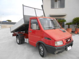 IVECO 35.8 RIBALTABILE TRILATERALE