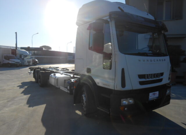 IVECO EUROCARGO 150E32 2015 3 ASSI pieno