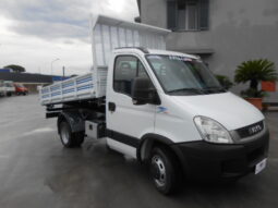IVECO DAILY 35C15 RIBALTABILE TRILATERALE pieno