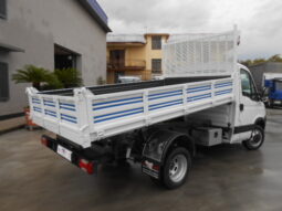 IVECO DAILY 35C15 RIBALTABILE TRILATERALE pieno